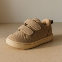 Zapatilla infantil con velcro